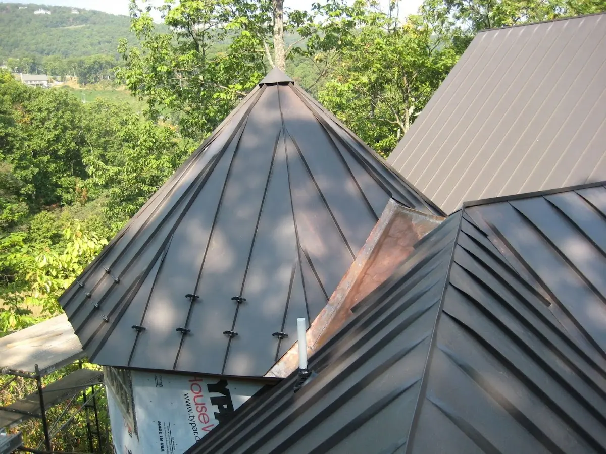 Professional Roof Tarp Installation by Craftsman Roofing in Hepburn Park